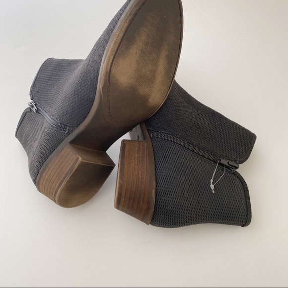 Kensie gray booties Size 9 - Picture 4 of 9